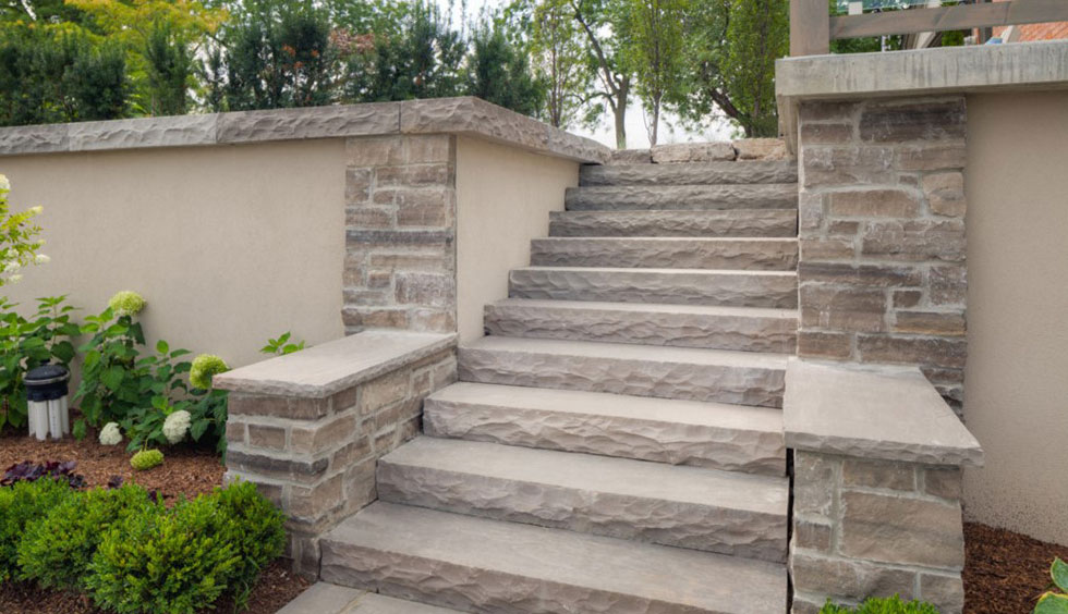 Marche de pierre naturelle Slate Grey - Oakville Stone